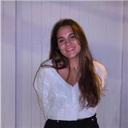 Soy una chica universitaria dispuesta a ayudar a vuestros hijos a conseguir las notas que tanto desean, con dedicación y esfuerzo